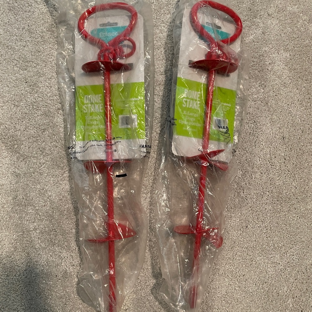 NWT XL Dog Stake